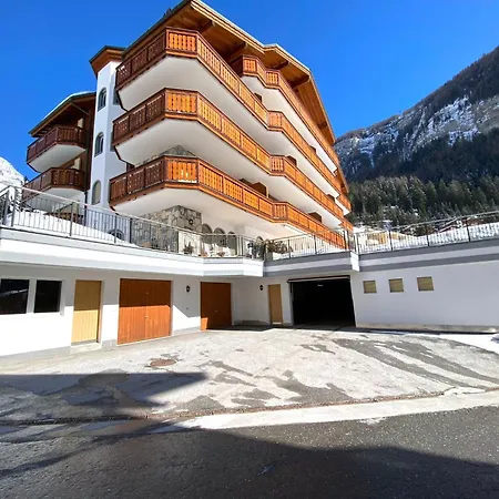 C21高尔夫公寓 公寓 *