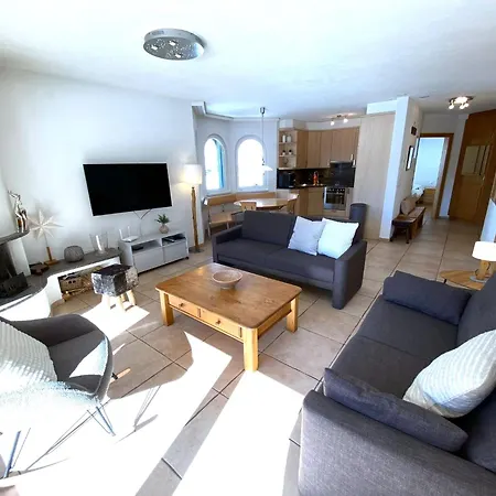 C21高尔夫公寓 * 洛伊克巴德